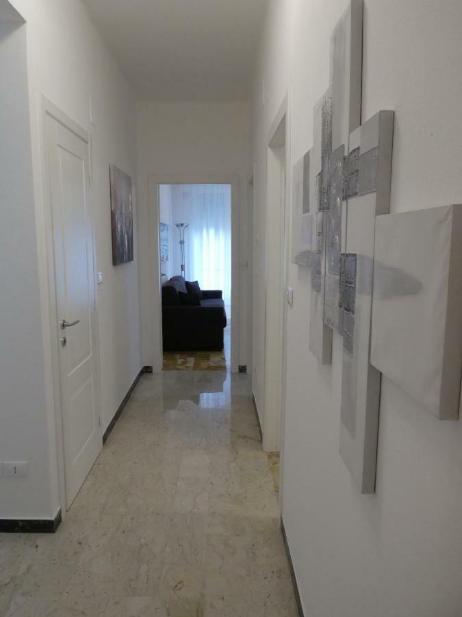 Isola Di Man Apartment Imperia Exterior photo