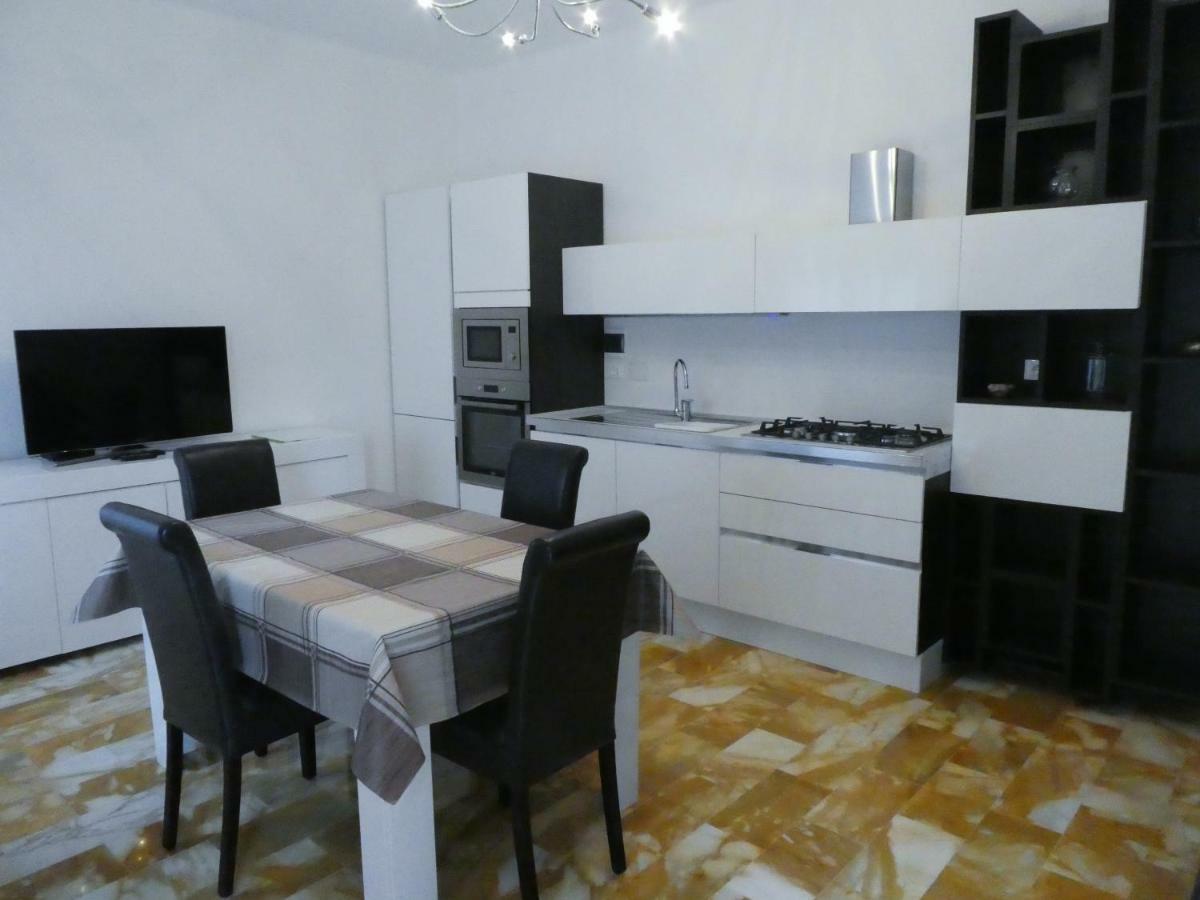 Isola Di Man Apartment Imperia Exterior photo